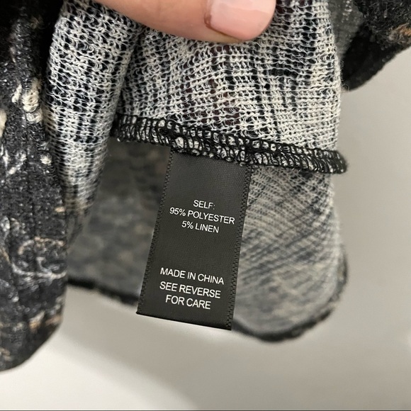 BKE Bohemian Blouse Floral Knit Cold Shoulder Embroidered Boho Women’s Small S - Picture 9 of 14